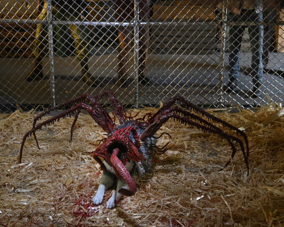 The Thing Ultimate Dog Creature Set Neca