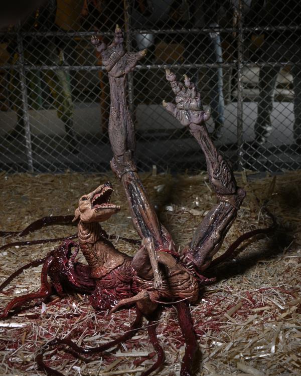 The Thing Ultimate Dog Creature Set Neca
