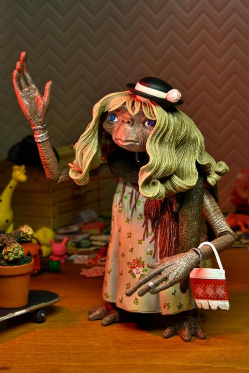E.T. 40th Anniversary Ultimate Dress Up E.T. Figura Neca Preventa