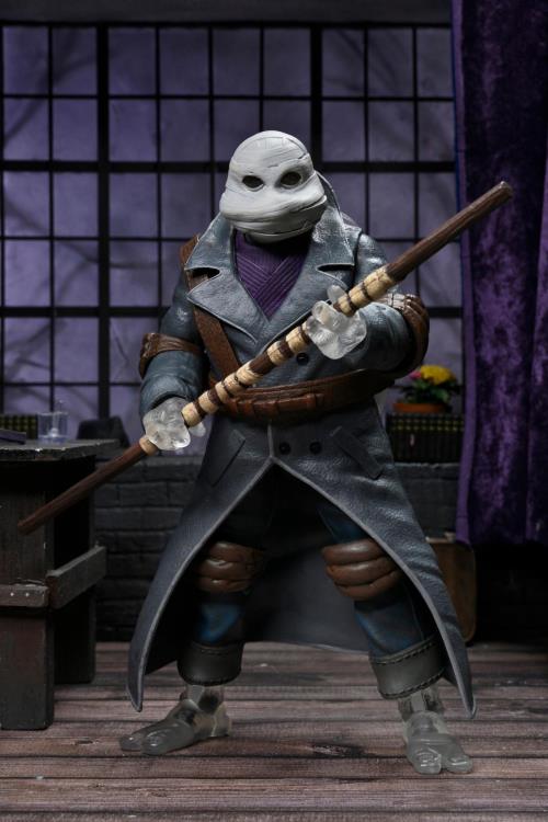 Universal Monsters x Teenage Mutant Ninja Turtles Ultimate Donatello as The Invisible Man