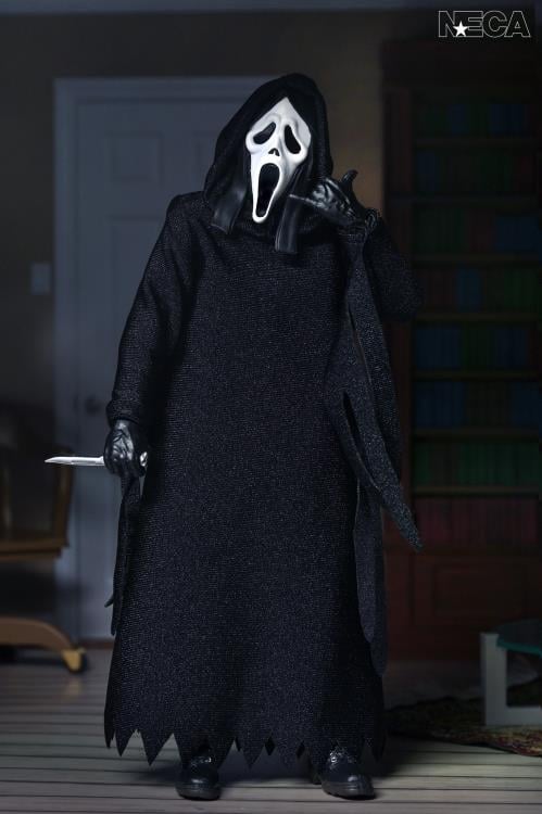 Vista frontal completa Figura Ghost Face Ultimate NECA