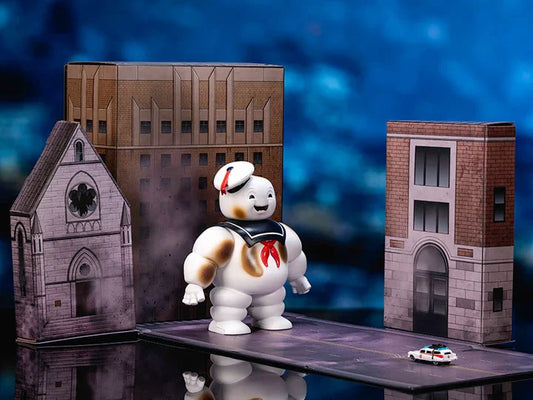 Ghostbusters Nano Scene Hollywood Rides Stay Puft Marshmallow Man with Nano Ecto-1