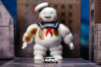 Ghostbusters Nano Scene Hollywood Rides Stay Puft Marshmallow Man with Nano Ecto-1