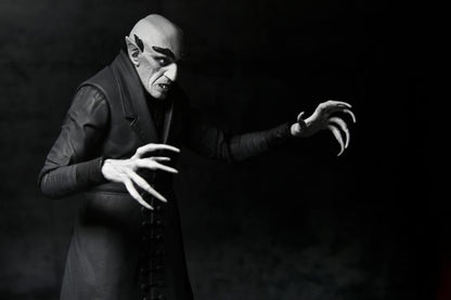 Nosferatu Ultimate Count Orlok (Black & White) Figura de Acción