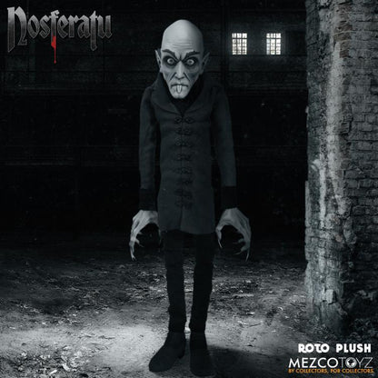 Vista frontal Peluche Nosferatu Conde Orlok Mezco