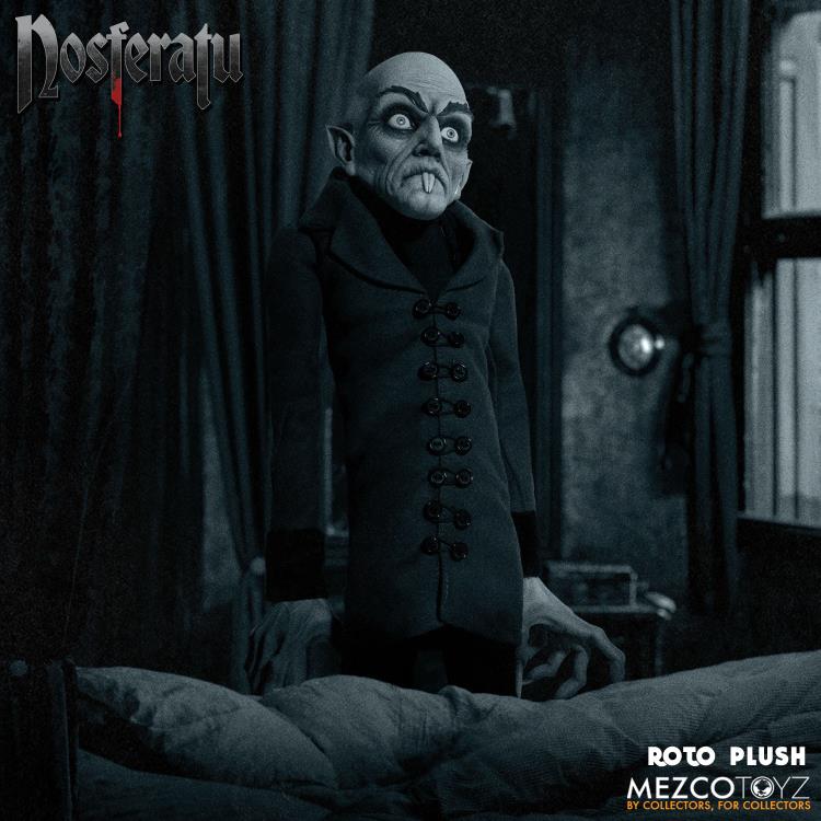 Vista lateral Peluche Nosferatu Conde Orlok Mezco
