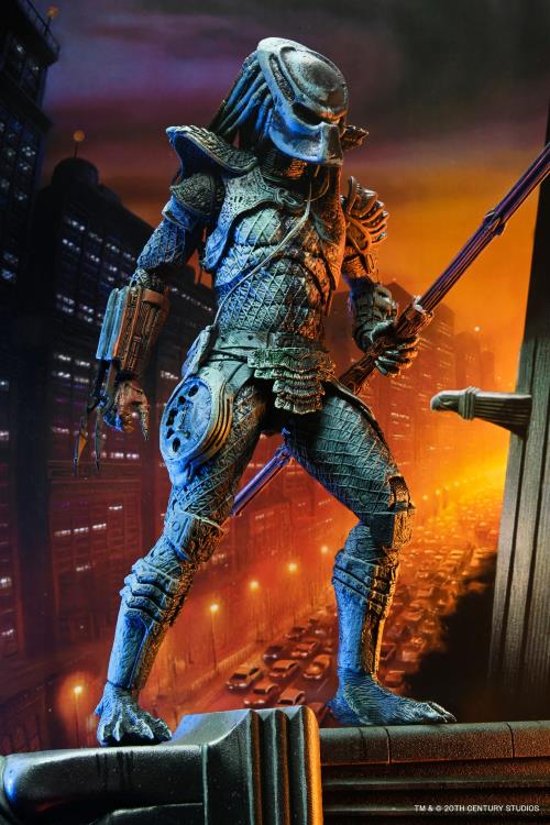 Postura de alerta con máscara y lanza Figura Predator 2 City Hunter NECA Poster Series