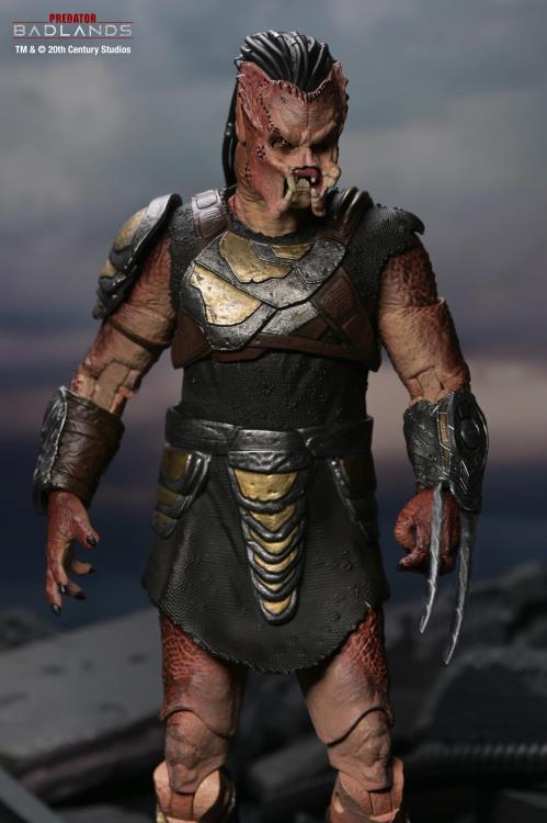 Predator: Badlands Ultimate Dek (Training Armor) Action Figure