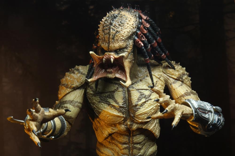 The Predator Ultimate Assassin Predator (Unarmored) Deluxe Figure
