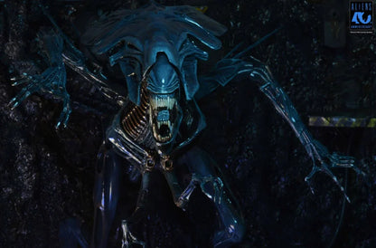 Aliens 40th Anniversary Alien Queen Deluxe Action Figure