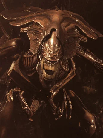 Alien: Resurrection Ultra Deluxe Alien Queen Figure