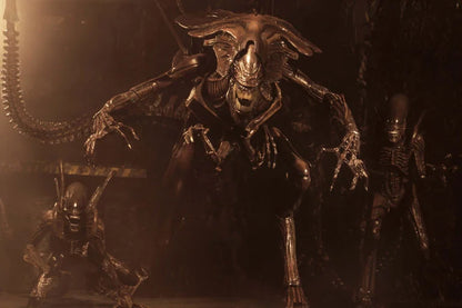 Alien: Resurrection Ultra Deluxe Alien Queen Figure