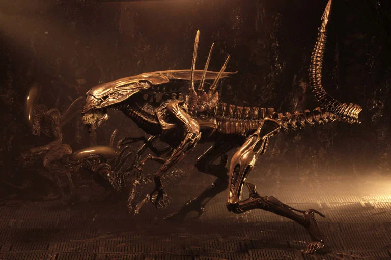 Alien: Resurrection Ultra Deluxe Alien Queen Figure