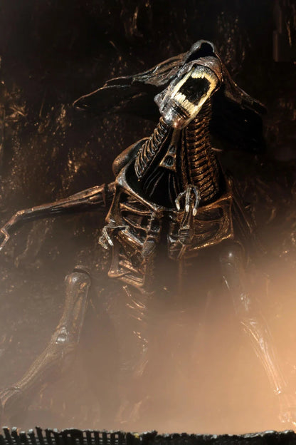 Alien: Resurrection Ultra Deluxe Alien Queen Figure