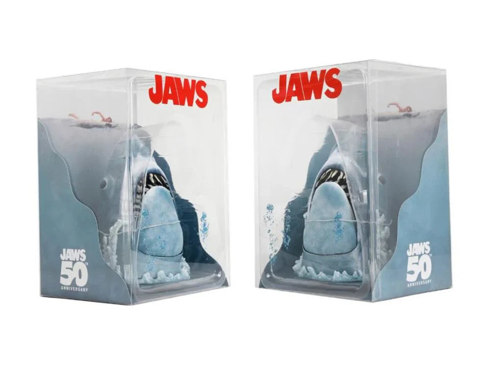 Tiburón blanco figura NECA Jaws Poster Series 50 aniversario detalle frontal con acabado realista y diseño cinematográfico