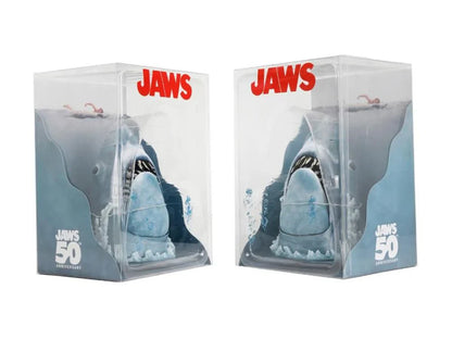 Tiburón blanco figura NECA Jaws Poster Series 50 aniversario detalle frontal con acabado realista y diseño cinematográfico