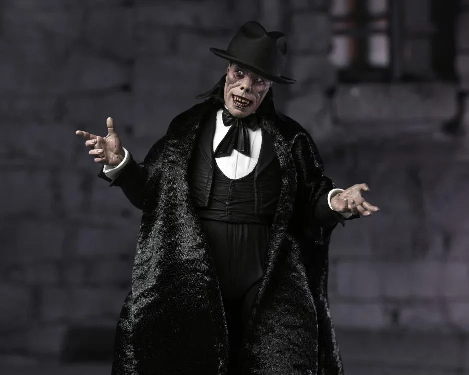 Sombrero y abrigo de Figura NECA Phantom of the Opera