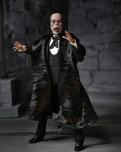 Vista frontal con abrigo de Figura NECA Phantom of the Opera