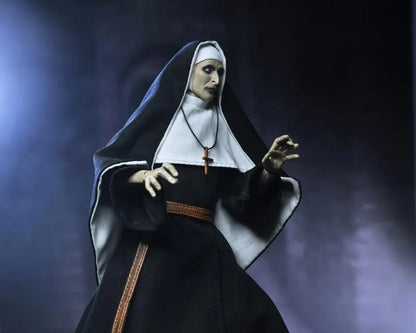 Pose de embrujo de Figura NECA Ultimate Valak La Monja
