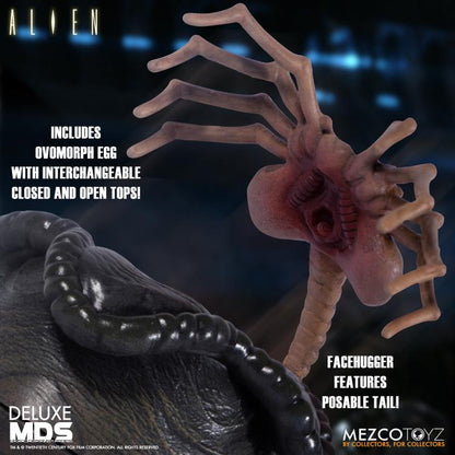 Alien Mezco Designer Series Deluxe Alien Set