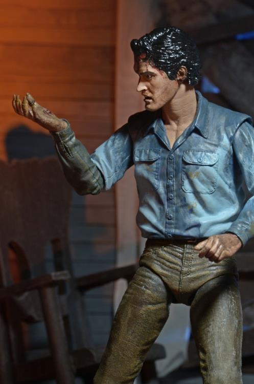 Evil Dead 2 Ultimate Ash Figura Neca