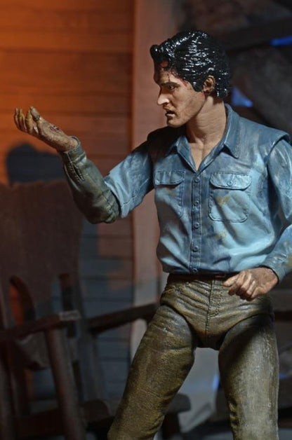 Evil Dead 2 Ultimate Ash Figura Neca