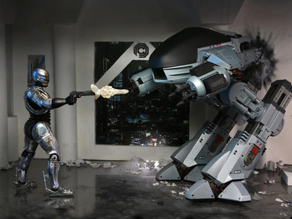 RoboCop Ultimate Battle Damaged RoboCop with Chair Figura Neca