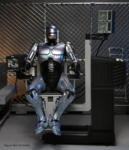 RoboCop Ultimate Battle Damaged RoboCop with Chair Figura Neca