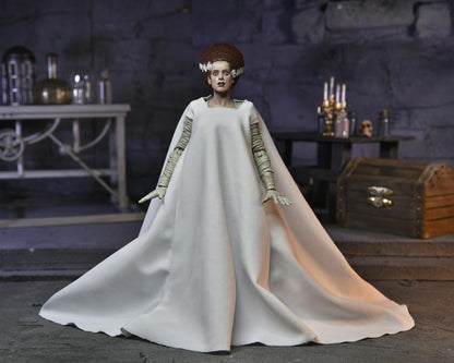 Universal Monsters Ultimate Bride of Frankenstein (Color) Action Figura