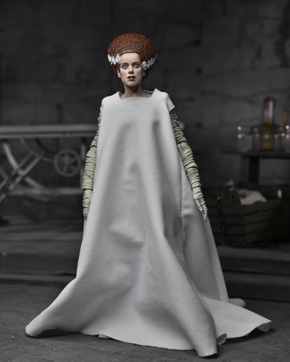 Universal Monsters Ultimate Bride of Frankenstein (Color) Action Figura