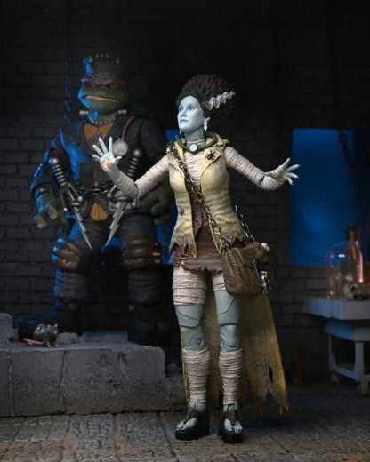 Universal Monsters x TMNT Ultimate April O'Neil as The Bride Of Frankenstein Neca