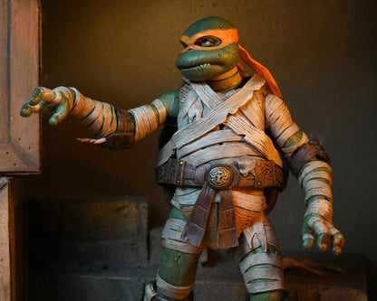 Universal Monsters x Teenage Mutant Ninja Turtles Ultimate Michelangelo as The Mummy Figura Neca