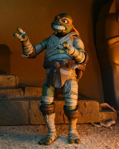 Universal Monsters x Teenage Mutant Ninja Turtles Ultimate Michelangelo as The Mummy Figura Neca