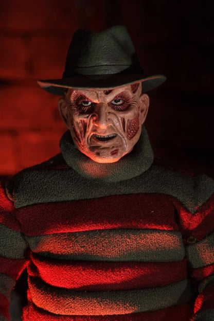 Wes Craven's New Nightmare Clothed Freddy Krueger Figura Neca